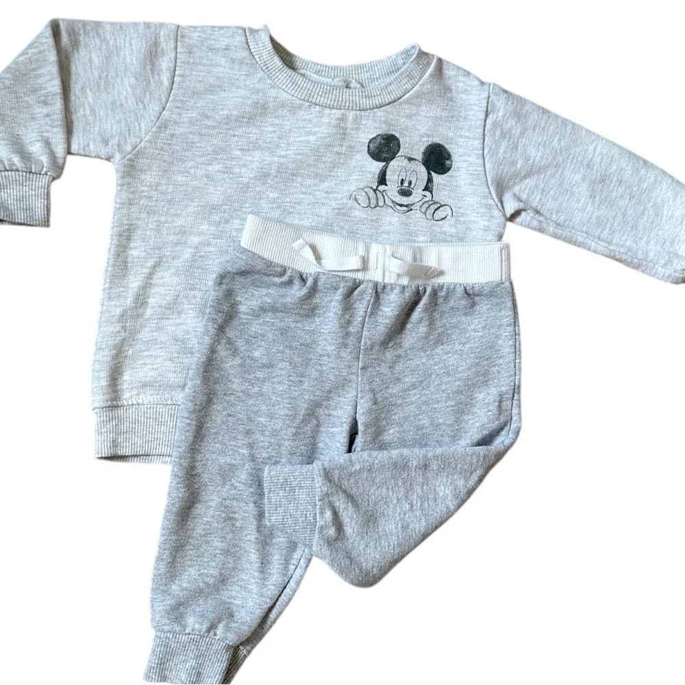 Disney Mickey Mouse Modern Baby Boy Sweatshirt and Carter’s Joggers Sweat Set